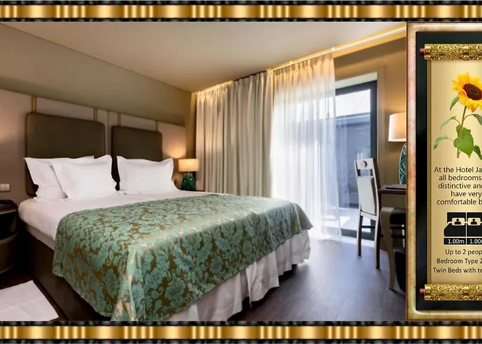 Jaguar - Is Near The Metro Has Free Parking And A Free Shuttle Service Between The Airport And The From 7am To 8pm Hotel Oporto