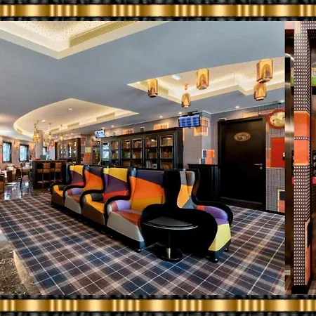 Jaguar - Airport To And Center And Vice-versa Is A Free And Continuous Shuttle Service From 7am To 8pm Πόρτο