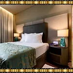 Jaguar - Is Near The Metro Has Free Parking And A Free Shuttle Service Between The Airport And The From 7am To 8pm Отель 4*