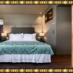 Jaguar - Is Near The Metro Has Free Parking And A Free Shuttle Service Between The Airport And The From 7am To 8pm Порту