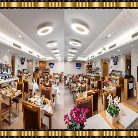 Hotel Jaguar - Airport To And Center And Vice-versa Is A Free And Continuous Shuttle Service From 7am To 8pm 4*