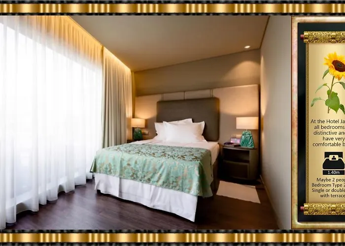 Jaguar - Is Near The Metro Has Free Parking And A Free Shuttle Service Between The Airport And The From 7am To 8pm Hotel Porto