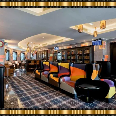 Jaguar - Airport To And Center And Vice-versa Is A Free And Continuous Shuttle Service From 7am To 8pm