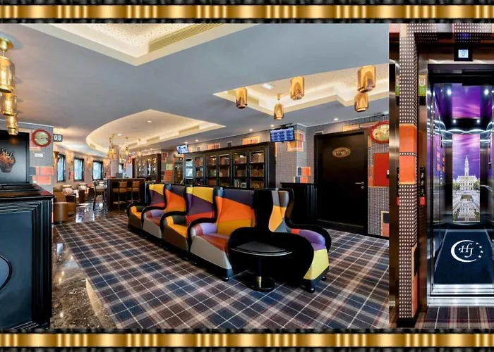 Jaguar - Is Near The Metro Has Free Parking And A Free Shuttle Service Between The Airport And The From 7am To 8pm ポルト