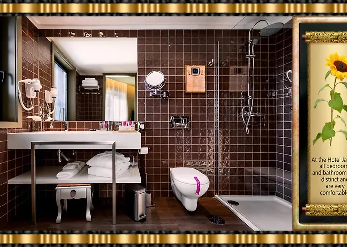 Jaguar - Is Near The Metro Has Free Parking And A Free Shuttle Service Between The Airport And The From 7am To 8pm ポルト