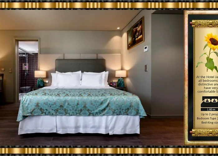 Jaguar - Is Near The Metro Has Free Parking And A Free Shuttle Service Between The Airport And The From 7am To 8pm ポルト