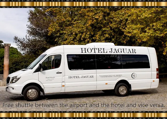 Jaguar - Is Near The Metro Has Free Parking And A Free Shuttle Service Between The Airport And The From 7am To 8pm ホテル 4*